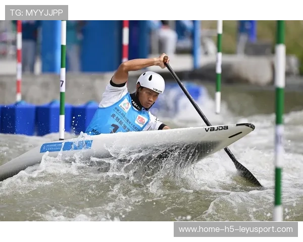 皮划艇激流回旋项目中的水流动力学预测